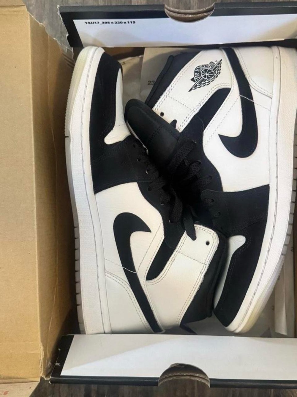 Air Jordan 1 SE size 7.5 Black/White/Multicolor